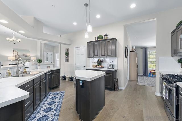 4027 Sumac Summit, Fallbrook CA: https://media.crmls.org/mediaz/1fec23e6-09ab-4998-b34c-b68883a56442.jpg