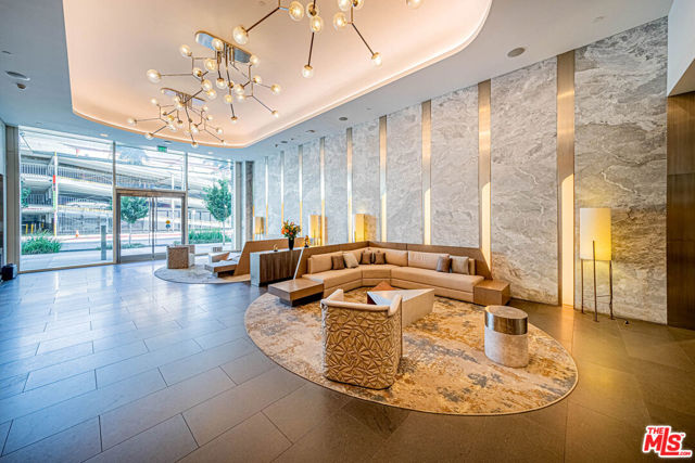 877 Francisco Street, Los Angeles CA: https://media.crmls.org/mediaz/1fecd810-7800-47e6-bc17-b55b874ec602.jpg