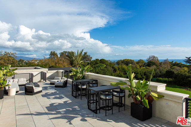 1437 S Jameson Lane, Montecito CA: https://media.crmls.org/mediaz/1fed28eb-e365-4224-b3b5-9d6a349357eb.jpg