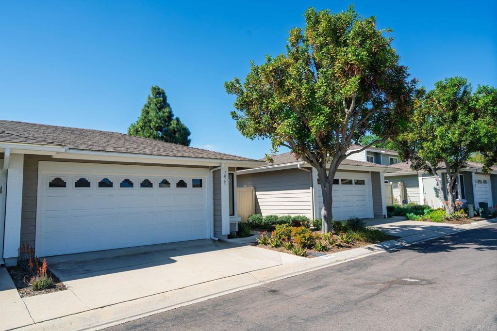 1015 Gleneagles Place
