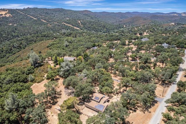 3748 Baldwin Drive, Placerville CA: https://media.crmls.org/mediaz/1fed9750-a758-4a91-87b8-64d880edadc8.jpg