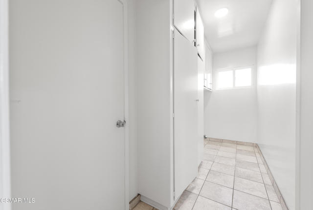 22002 Ybarra Road, Woodland Hills CA: https://media.crmls.org/mediaz/1fedc614-74c3-473d-a12a-c30b27d0ee74.jpg