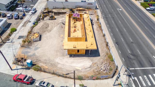 2201 Fletcher Pkwy, El Cajon CA: https://media.crmls.org/mediaz/1fedd788-9620-4685-a102-c15e9666948f.jpg