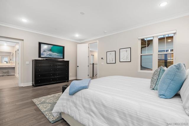 6190 Sagebrush Bend Way, San Diego CA: https://media.crmls.org/mediaz/1fee71d5-9fc4-4862-891e-be23ee45e27d.jpg