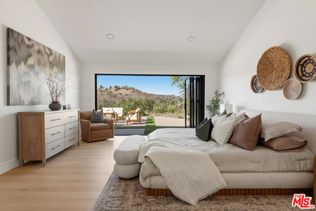 2031 Channelford Road photo 16
