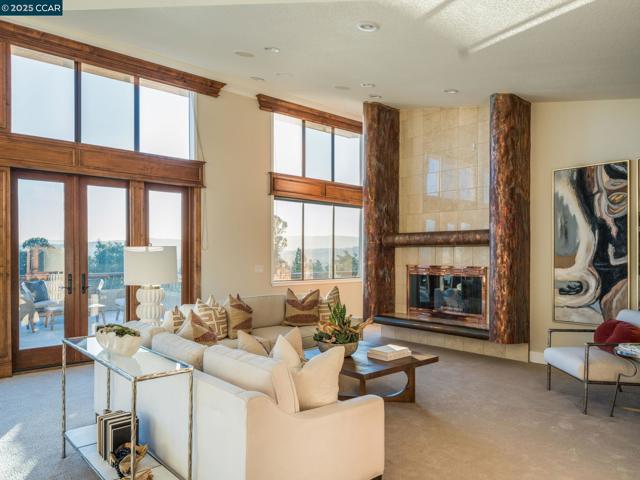 21 Deer Oaks Ct, Pleasanton CA: https://media.crmls.org/mediaz/1ff0096d-a4c6-4e8d-95ce-ee9518eb332a.jpg
