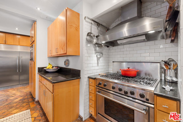 400 W Avenue 42 Avenue, Los Angeles CA: https://media.crmls.org/mediaz/1ff02663-564b-406e-802c-0584a45afc28.jpg