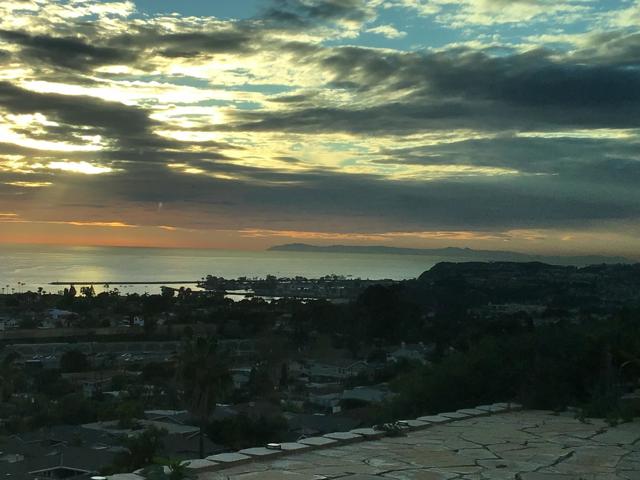 4103 Calle Bienvenido, San Clemente CA: https://media.crmls.org/mediaz/1ff0c710-dadb-463d-b5c7-74ba51da92b7.jpg