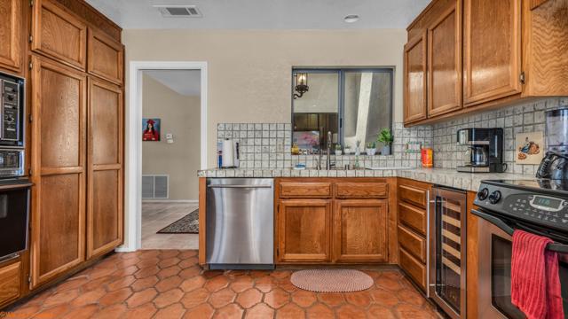 79755 Ryan Way, Bermuda Dunes CA: https://media.crmls.org/mediaz/1ff1ddec-9dec-4841-a65c-f02353a3adc2.jpg