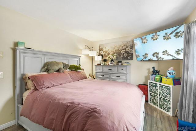 1107 S 41st St, San Diego CA: https://media.crmls.org/mediaz/1ff226a9-fc8d-4624-b090-814bb076ca63.jpg