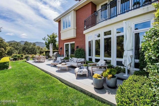 2366 Heatherbank Court, Lake Sherwood CA: https://media.crmls.org/mediaz/1ff2a2eb-c434-43b4-bbc8-c750e5f72bc9.jpg