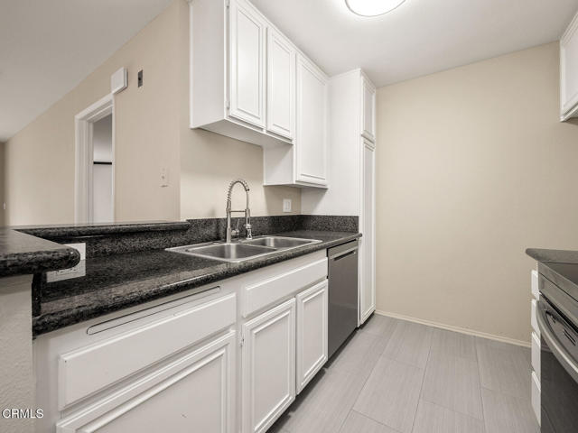 Detail Gallery Image 8 of 39 For 4499 via Marisol #217,  Los Angeles,  CA 90042 - 2 Beds | 2 Baths
