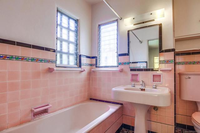 2854 Albatross Street, San Diego CA: https://media.crmls.org/mediaz/1ff33eee-b899-4aa0-b312-162233ecd600.jpg