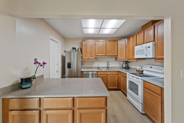 816 Via Tornasol, Aptos CA: https://media.crmls.org/mediaz/1ff4372a-fa47-4440-b4a5-75dcbe45688d.jpg