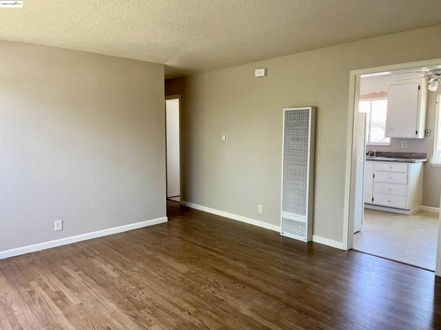3619 DeOvan St, Stockton CA: https://media.crmls.org/mediaz/1ff44f9d-95e5-47f1-8153-8c8524fa00b9.jpg