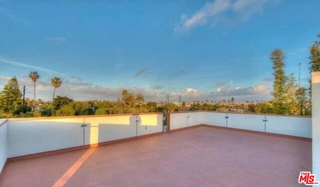 2452 Penmar Avenue, Venice CA: https://media.crmls.org/mediaz/1ff4f7e3-6bd8-4733-a7cb-b98477376ba0.jpg