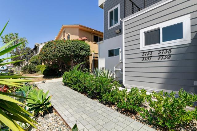 3739 31St St, San Diego CA: https://media.crmls.org/mediaz/1ff50c8c-a1be-4dc3-9e87-bb91e13d15c7.jpg
