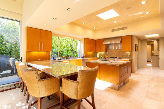 630 N Cahuilla Road, Palm Springs CA: https://media.crmls.org/mediaz/1ff5126b-bc07-407f-8646-9655e385a1cf.jpg