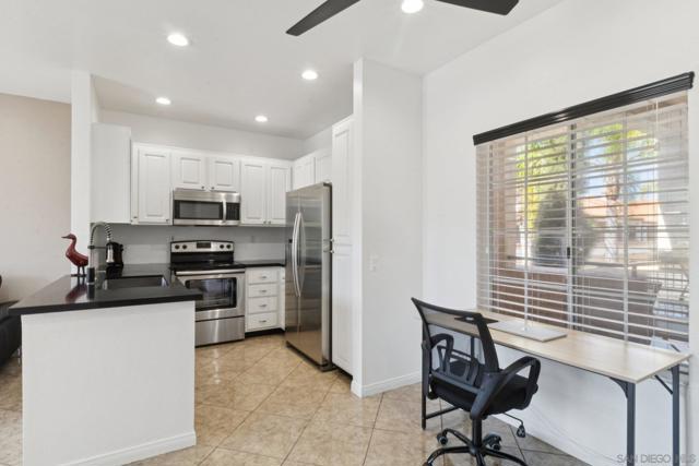 2220 Camino De La Reina, San Diego CA: https://media.crmls.org/mediaz/1ff5bcec-2d15-4812-9de2-7e1af653a750.jpg