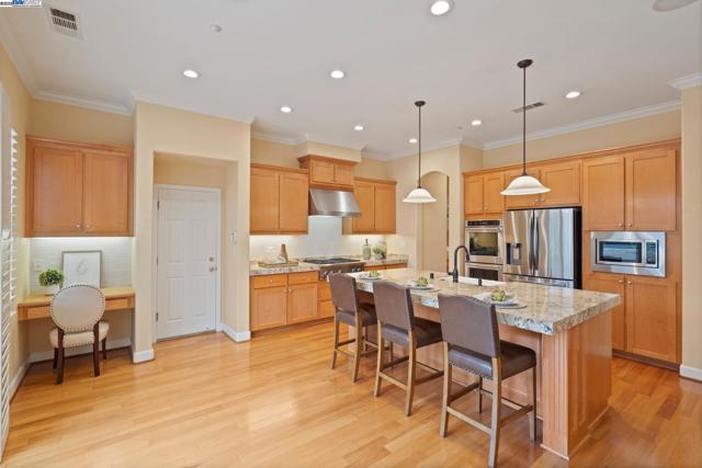 1646 Cascina Ct, Livermore CA: https://media.crmls.org/mediaz/1ff6da51-8df2-431d-bedc-4baad4bef2d2.jpg