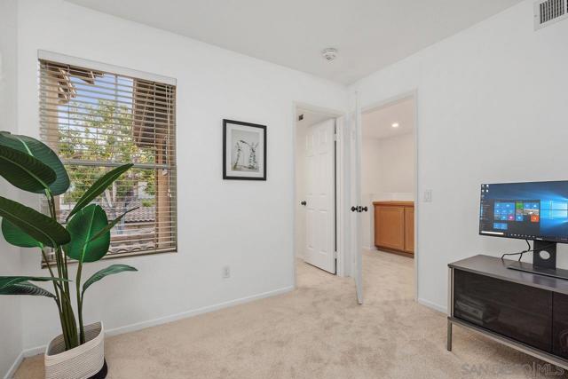 3965 Via Holgura, San Diego CA: https://media.crmls.org/mediaz/1ff705dc-0136-4b6e-868f-e31d1f3a5f56.jpg