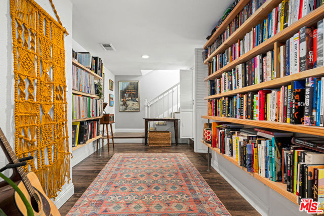 2321 Lake View Avenue, Los Angeles CA: https://media.crmls.org/mediaz/1ff7296c-432d-4c06-949a-a3cb8099fdea.jpg