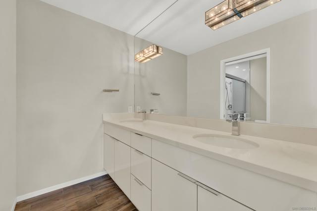 Image 29 of 50 For 17925 Avenida Cordillera