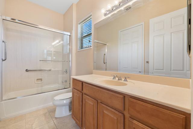 80598 Avenida San Felipe, Indio CA: https://media.crmls.org/mediaz/1ff74656-9555-4ed6-8563-566f9014ee20.jpg