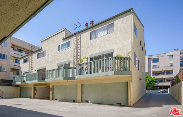 1818 Butler Avenue, Los Angeles CA: https://media.crmls.org/mediaz/1ff77aa5-7d67-4527-8f05-f6798b7345f5.jpg