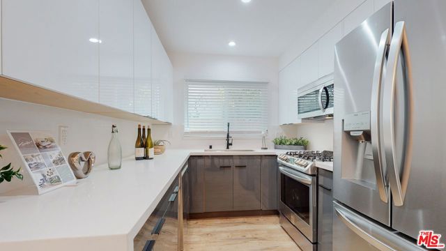 1435 N Fairfax Avenue, West Hollywood CA: https://media.crmls.org/mediaz/1ff78448-00d9-4bfd-9009-7b7e96a1fcab.jpg