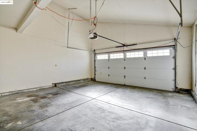 34607 Wells Ave, Fremont CA: https://media.crmls.org/mediaz/1ff78afa-243a-447f-b879-20e651b19150.jpg