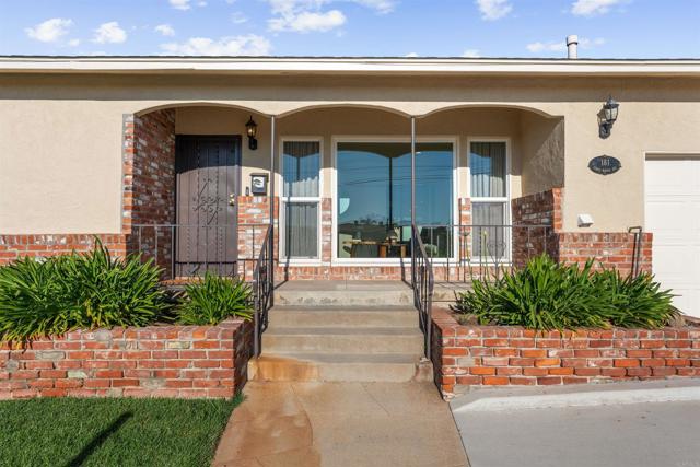 Detail Gallery Image 2 of 53 For 181 Corte Maria Ave, Chula Vista,  CA 91910 - 3 Beds | 2 Baths