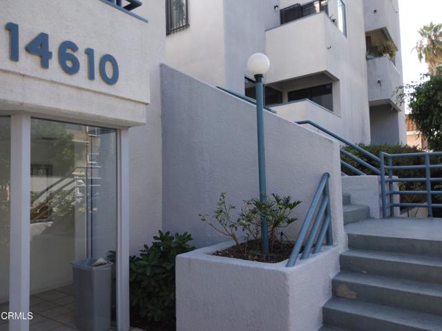 Detail Gallery Image 1 of 27 For 14610 Erwin St #101-2,  Van Nuys,  CA 91411 - 3 Beds | 2 Baths