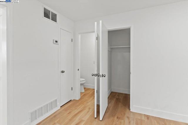 462 Craven Court, Hayward CA: https://media.crmls.org/mediaz/1ff84d5d-b344-4ec9-a282-fde737bac6e1.jpg