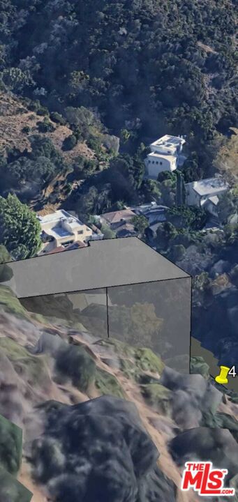 10431 Unknown Street, Los Angeles CA: https://media.crmls.org/mediaz/1ff88c39-7bbf-4da2-b652-fedec03fe6fd.jpg