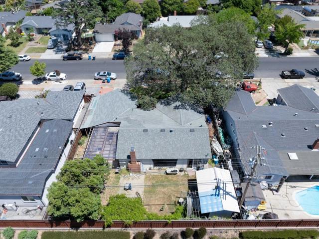 8421 Wayland Lane, Gilroy CA: https://media.crmls.org/mediaz/1ff8b988-96a9-463a-8fb9-484592198c50.jpg
