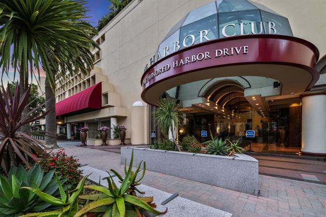 100 Harbor Drive, San Diego CA: https://media.crmls.org/mediaz/1ff8d918-a2da-4d62-950e-ad9e8b8e6dfb.jpg
