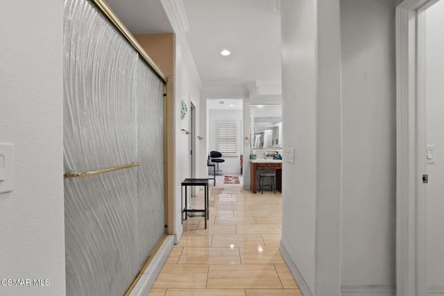 20253 ViA Galileo, Porter Ranch CA: https://media.crmls.org/mediaz/1ff9b1e1-e55d-467b-96a8-0759575308f0.jpg