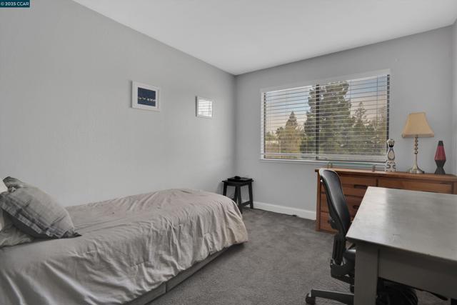 1274 Maywood Ln, Martinez CA: https://media.crmls.org/mediaz/1ff9bdb3-2873-4381-b746-30d2f3643131.jpg
