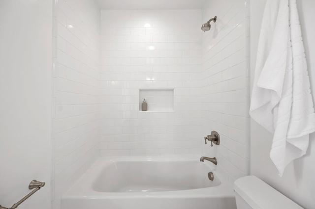 220 26th Avenue, San Mateo CA: https://media.crmls.org/mediaz/1ffa5213-1ab4-48e6-8d1d-3d5e0f9bbf52.jpg