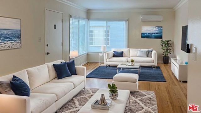 3745 S Victoria Avenue, Los Angeles CA: https://media.crmls.org/mediaz/1ffa84a4-fc71-446e-8629-dd7fbd1e740c.jpg