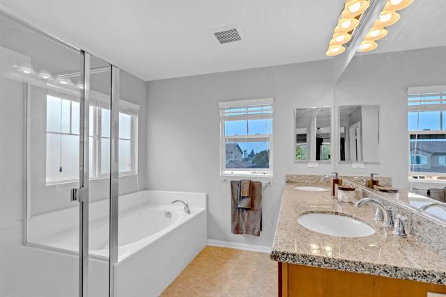 Detail Gallery Image 14 of 39 For 2431 Vernon Ranch Way, Lemon Grove,  CA 91945 - 3 Beds | 2/1 Baths