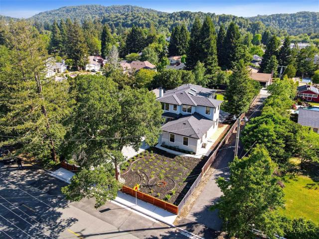 1066 Larch Avenue, Moraga CA: https://media.crmls.org/mediaz/1ffc4e03-75e0-4098-913f-36a68d5a6eba.jpg