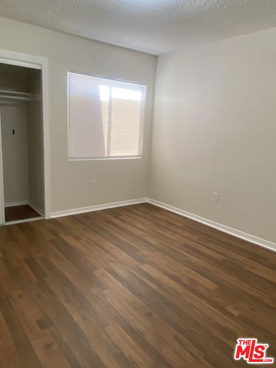 639 E Avenue J, Lancaster CA: https://media.crmls.org/mediaz/1ffcad35-07eb-4aa6-985c-e736ae5dc299.jpg