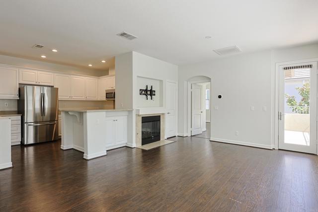 Detail Gallery Image 5 of 48 For 14125 Brent Wilsey Pl #1,  San Diego,  CA 92128 - 2 Beds | 2 Baths