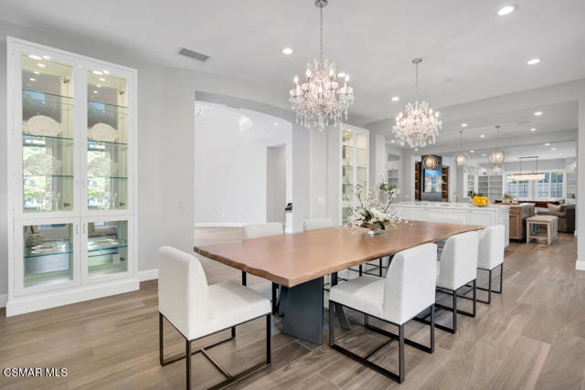 5715 Calais Court, Calabasas CA: https://media.crmls.org/mediaz/1ffd0895-6329-49a1-9fee-c38fe798ee45.jpg