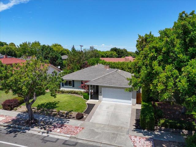 749 W Remington Drive, Sunnyvale CA: https://media.crmls.org/mediaz/1ffd2dd9-090e-4e83-b723-17fada29c24f.jpg