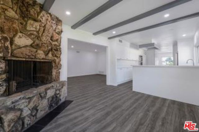 6723 Bianca Avenue photo 5