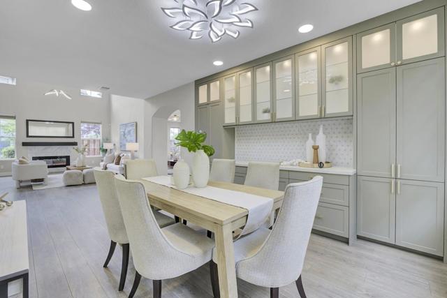 998 Governors Bay Drive, Redwood City CA: https://media.crmls.org/mediaz/1fff5d55-dbf7-4a89-974d-73298bed577f.jpg