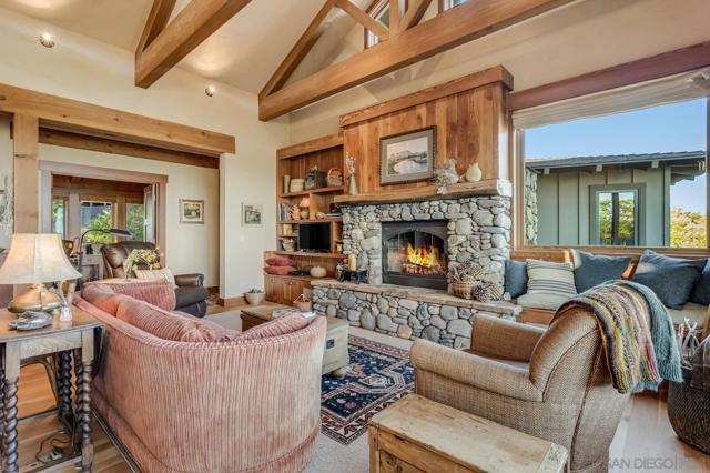 35750 Mountain Circle Drive, Julian CA: https://media.crmls.org/mediaz/20005490-f456-4515-b369-c6f3a389977d.jpg